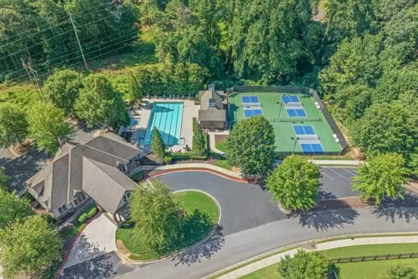 722 Creekside BND, Alpharetta, GA 30004