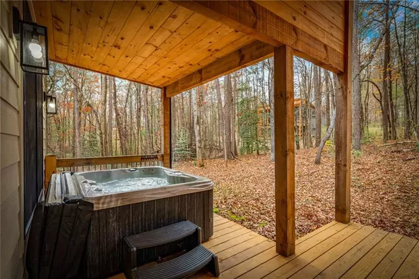 Mccaysville, GA 30555,649 Lees Ride