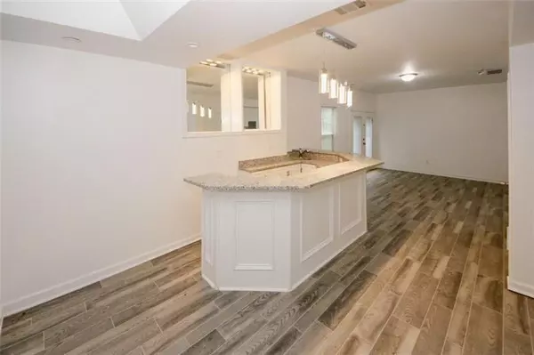 Acworth, GA 30101,365 HUNT CREEK DR