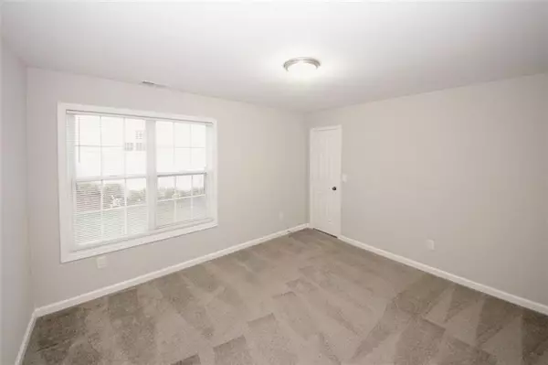 Acworth, GA 30101,365 HUNT CREEK DR