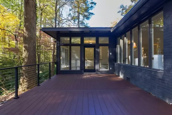 Atlanta, GA 30307,922 Barton Woods RD NE