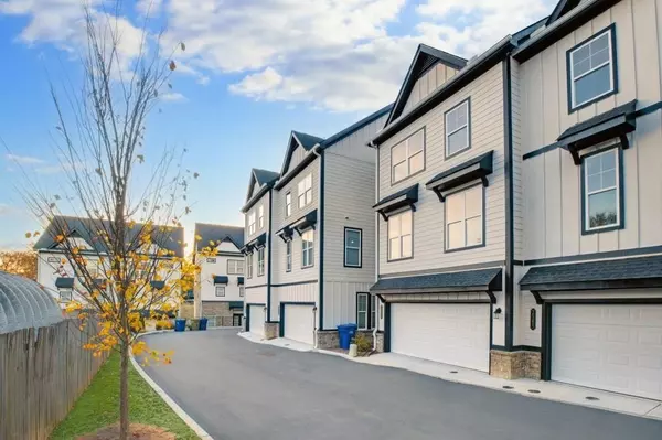 Atlanta, GA 30318,2587 OCEAN WALK DR NW