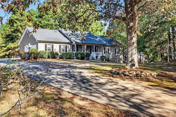 3461 Camelot WAY, Loganville, GA 30052