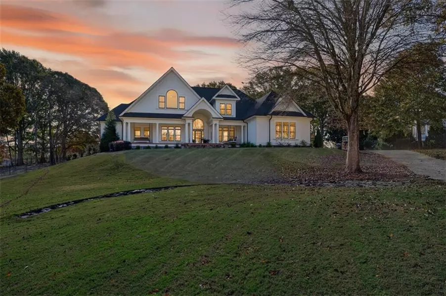 5317 Legends DR, Braselton, GA 30517