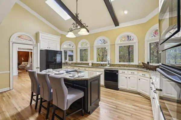 Atlanta, GA 30350,2975 Coles WAY