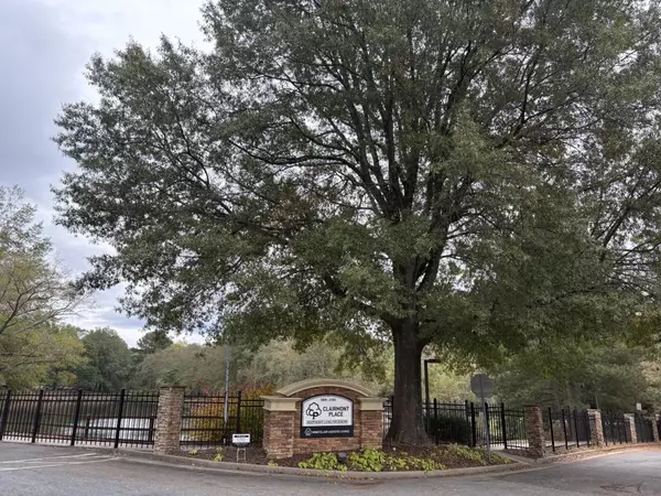 Decatur, GA 30033,1800 Clairmont LK #124