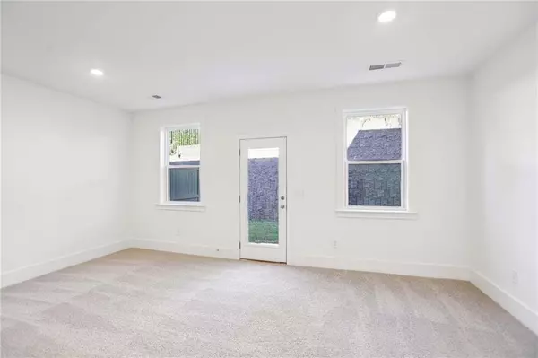 Atlanta, GA 30318,1690 Gunnin TRCE NW