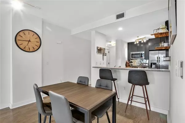 Atlanta, GA 30326,3338 Peachtree RD NE #1706