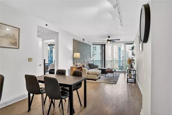 Atlanta, GA 30326,3338 Peachtree RD NE #1706