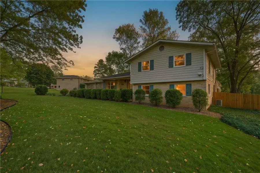 3241 Wildwood DR, Marietta, GA 30060