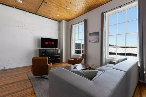 Cartersville, GA 30120,10 SW Main ST #7