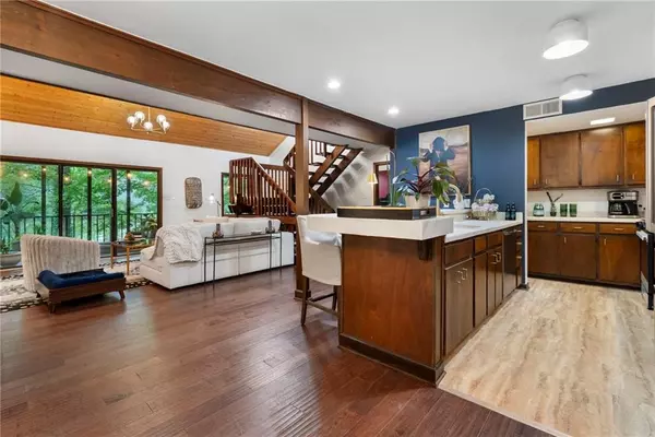 Sandy Springs, GA 30342,510 Forest Valley RD