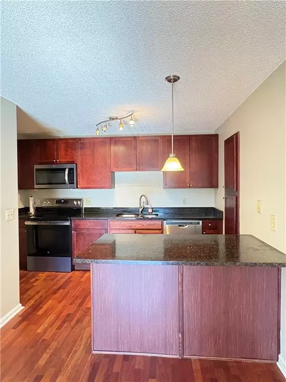 Atlanta, GA 30324,2657 Lenox RD NE #31