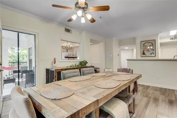 Atlanta, GA 30324,3275 Lenox RD NE #108