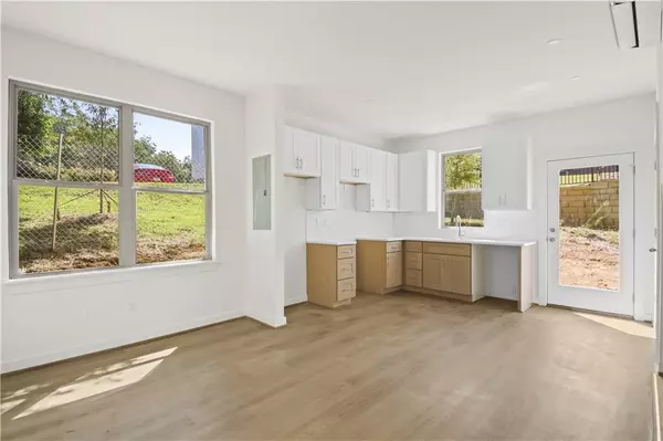 Atlanta, GA 30310,1070 Dill AVE SW #103