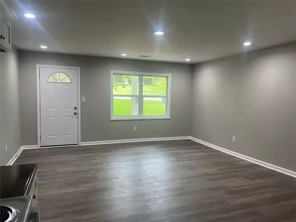 Lithia Springs, GA 30122,1996 CHESTNUT LOG DR