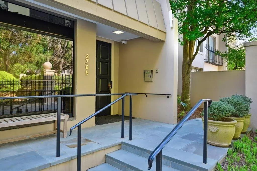 Atlanta, GA 30305,2765 Peachtree RD NE #3