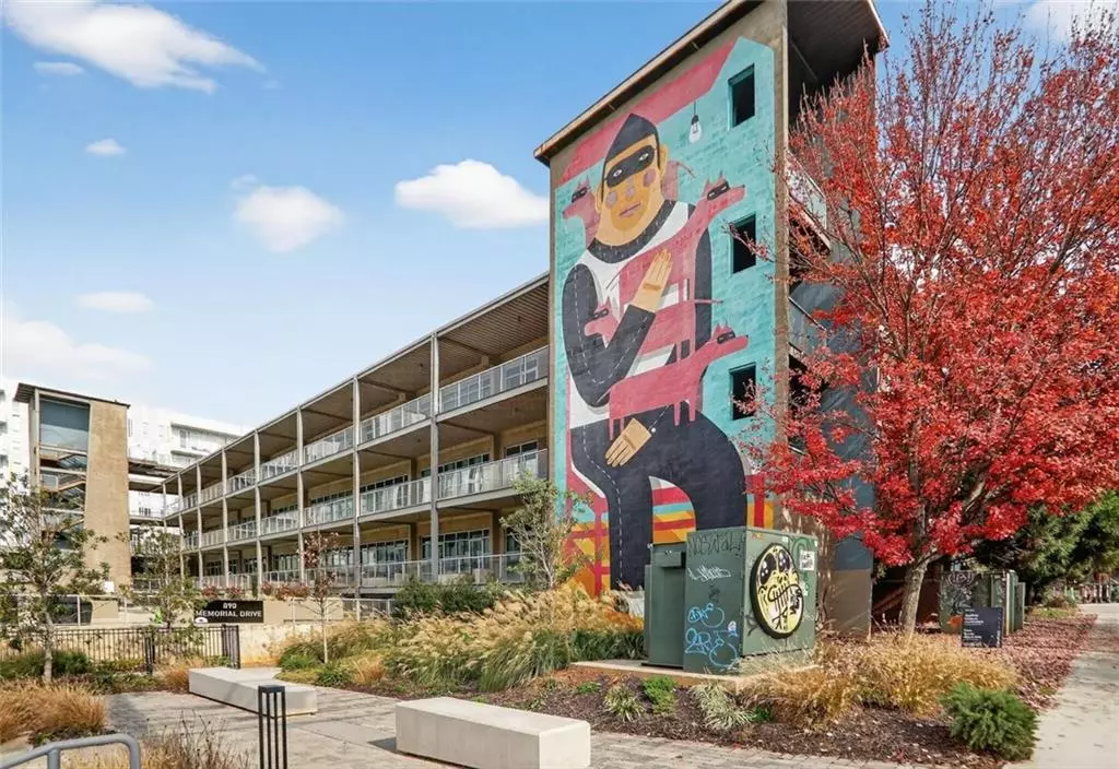 Atlanta, GA 30316,890 Memorial DR SE #108