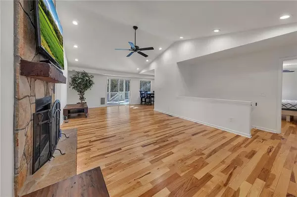 Woodstock, GA 30188,228 Holly Creek WAY