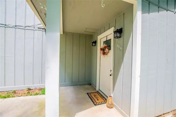 Carrollton, GA 30116,114 Claire DR