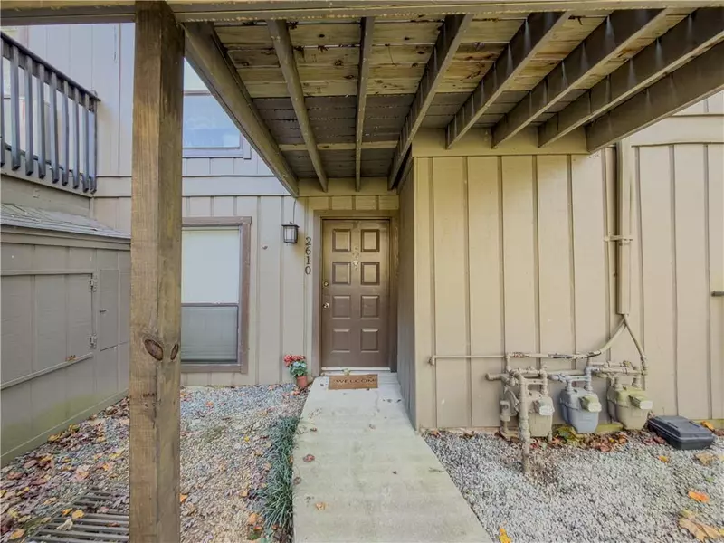 2610 Cumberland CT SE, Smyrna, GA 30080