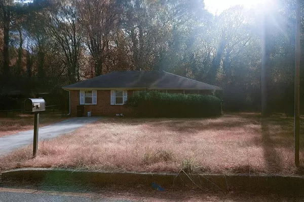 1394 Oakview CIR, Forest Park, GA 30297