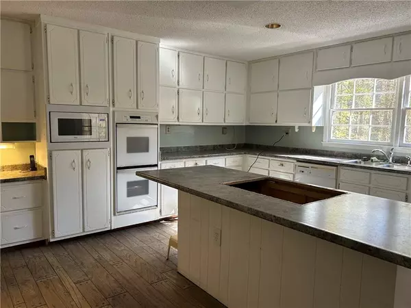 Fayetteville, GA 30215,135 Melody LN