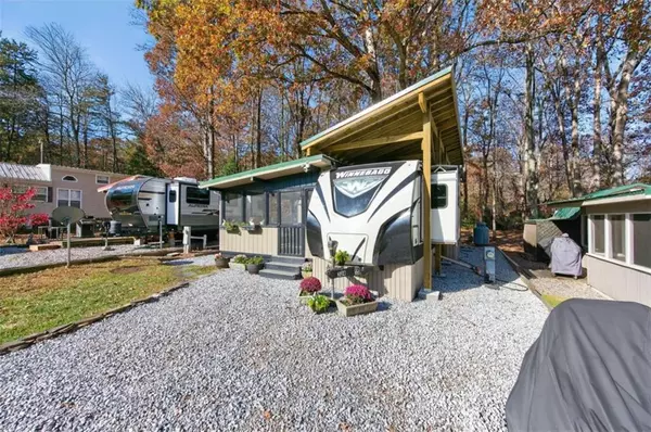 Cleveland, GA 30528,324 Leisure Acres Dr