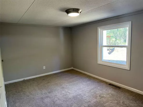 Carrollton, GA 30116,1921 Star Point RD