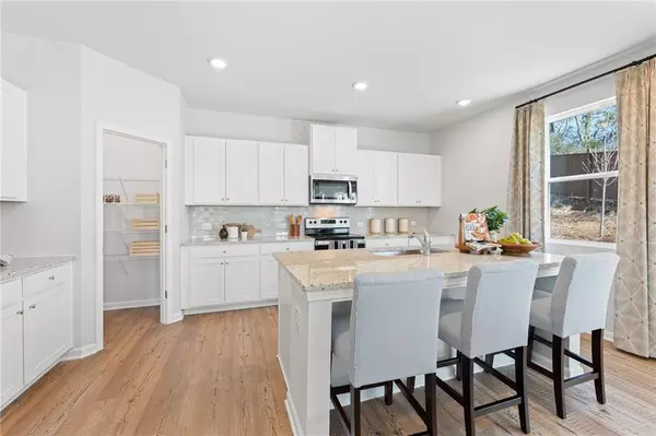 Flowery Branch, GA 30542,5273 Mulberry Creek WAY