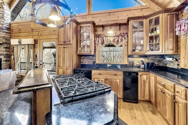 Morganton, GA 30560,116 Channing Ridge RD