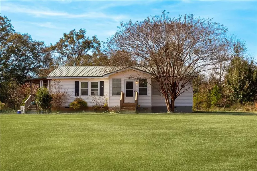 157 Wells RD, Jenkinsburg, GA 30234