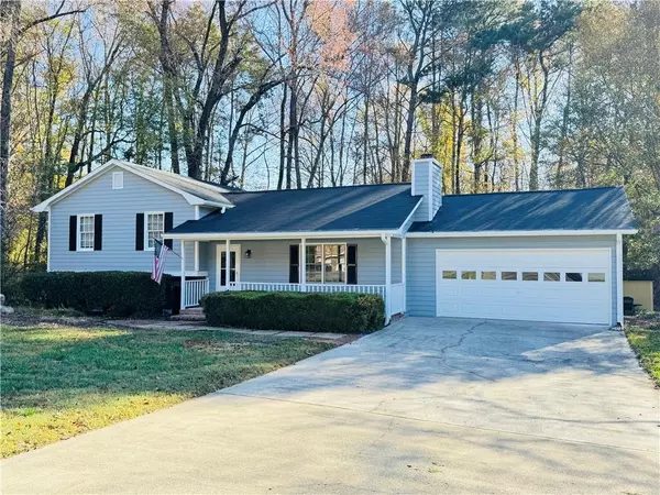 1484 Lakemont DR, Grayson, GA 30017