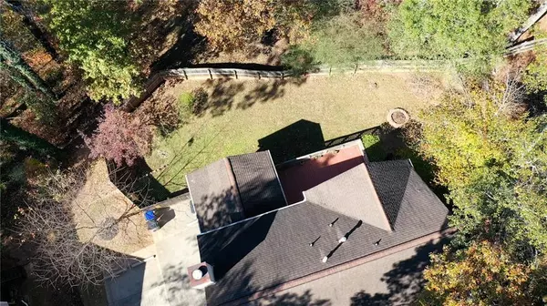 1702 Windsor Chase CT, Lawrenceville, GA 30043