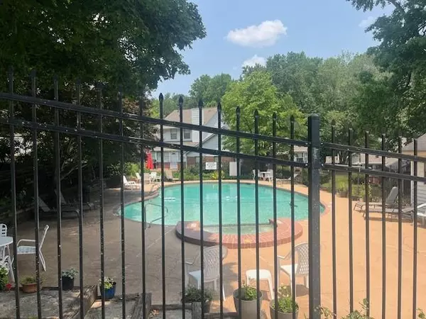 Norcross, GA 30093,5950 Wintergreen RD