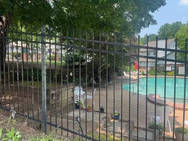 Norcross, GA 30093,5950 Wintergreen RD