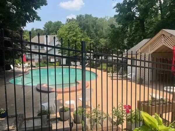 Norcross, GA 30093,5950 Wintergreen RD