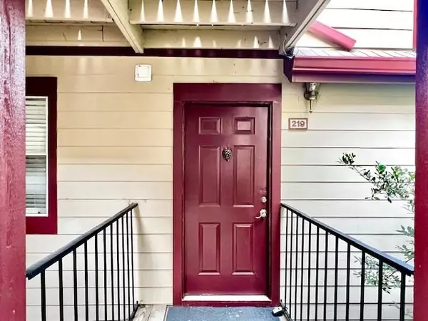 219 Saint Andrews CT, Alpharetta, GA 30022