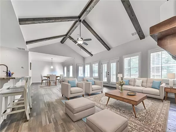 Waleska, GA 30183,308 Feather Perch