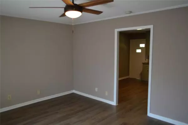 Woodstock, GA 30188,8859 Main ST #2