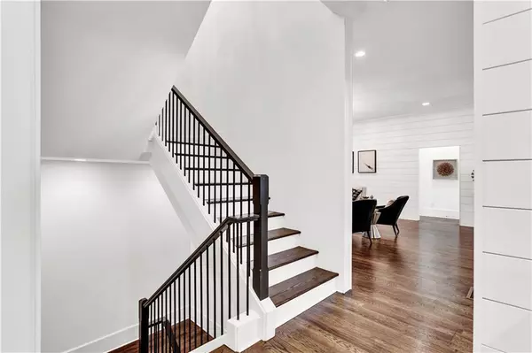 Atlanta, GA 30327,3081 Rhodenhaven DR NW