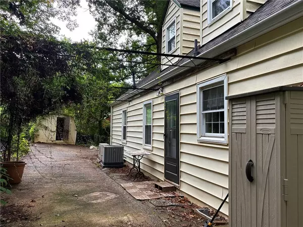 Decatur, GA 30030,2523 Midway RD