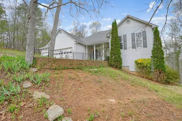 Waleska, GA 30183,865 Old Mill LN