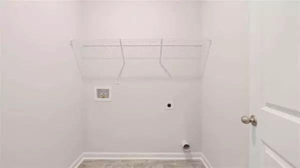 Newnan, GA 30265,88 White Spruce WAY