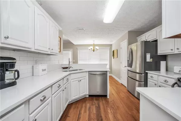 Jackson, GA 30233,305 Moccasin Gap RD