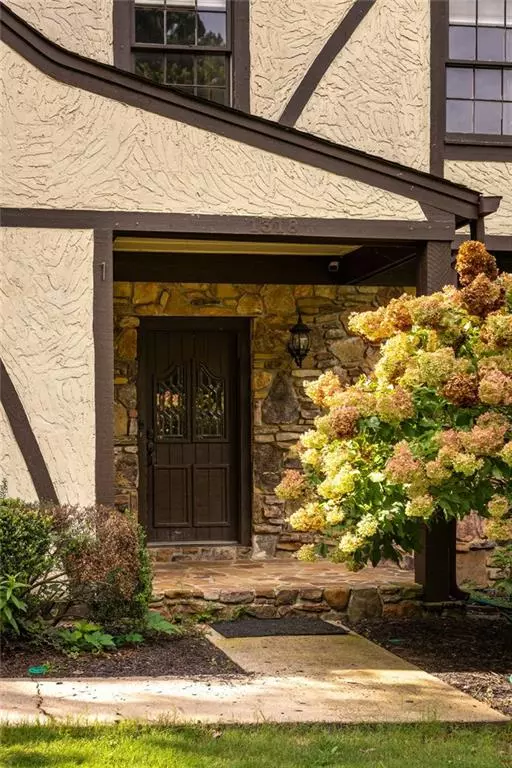 Dunwoody, GA 30338,1318 Mile Post DR