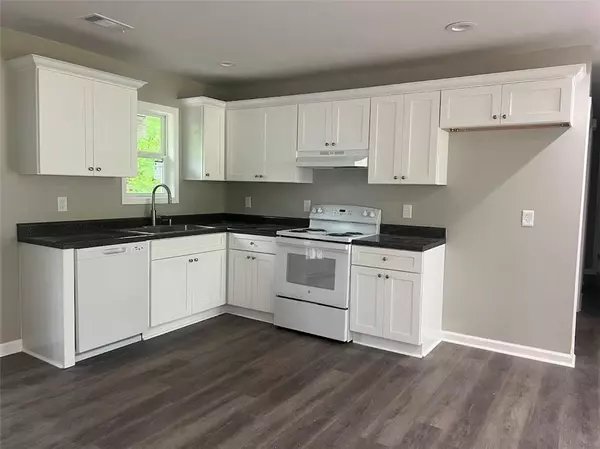 Lithia Springs, GA 30122,1996 CHESTNUT LOG DR