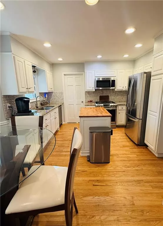 Atlanta, GA 30338,5353 Seaton WAY