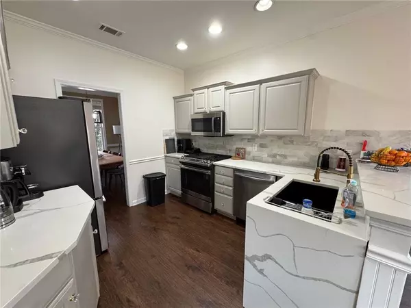 Suwanee, GA 30024,524 King ST