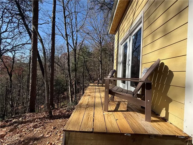 447 Creekview DR, Ellijay, GA 30536